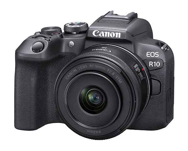 CANON EOS R10+18/45mm f.4.5/6.3  nuovo