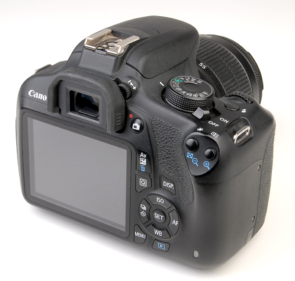 CANON EOS 1200 D + 18/55mm f.3.5/5.6 IS-II   usato