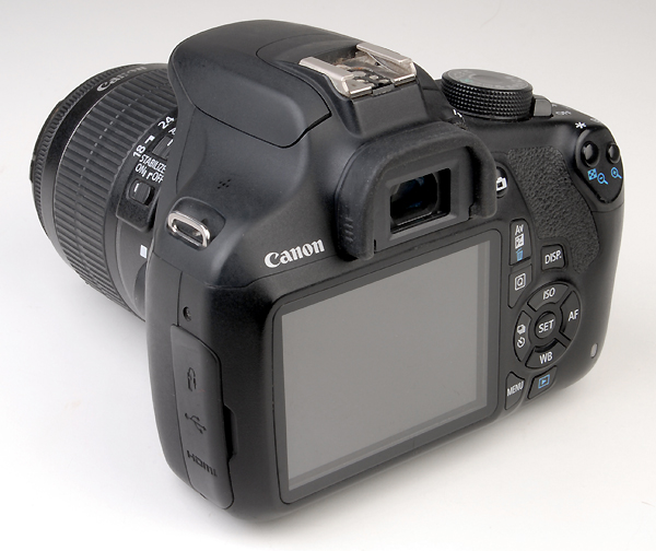 CANON EOS 1200 D + 18/55mm f.3.5/5.6 IS-II   usato