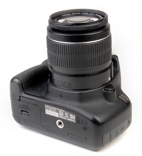 CANON EOS 1200 D + 18/55mm f.3.5/5.6 IS-II   usato