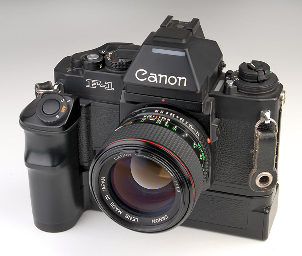 CANON F1 New con Winder AE/FN   (in vendita)