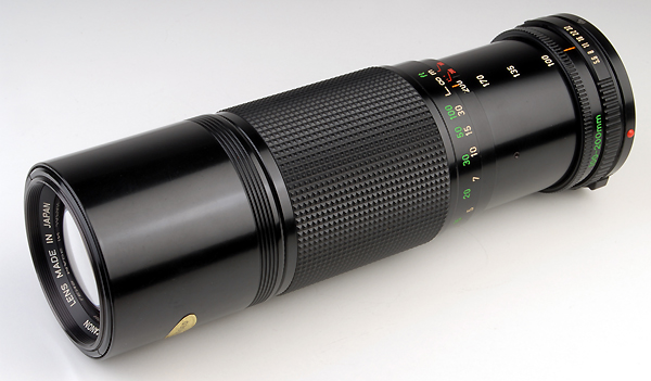 CANON FD 100-200mm f.5.6-1979  (in vendita)