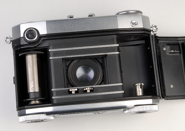 ZEISS IKON - CONTESSA   (in vendita)