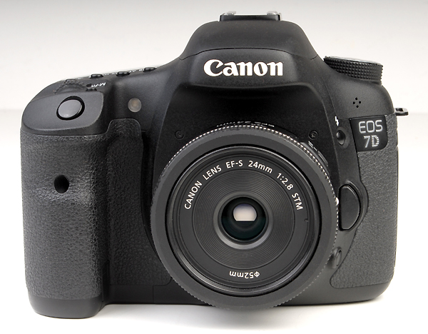 CANON EOS 7D + EF-s 24mm f.2.8 STM    usato