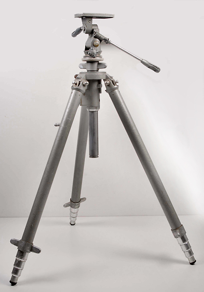 GITZO n�3 treppiede + testa anni 70    usato