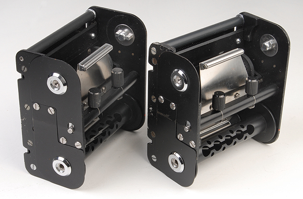Zenza Bronica S2A - due magazzini/pezzi di ricambio    usato