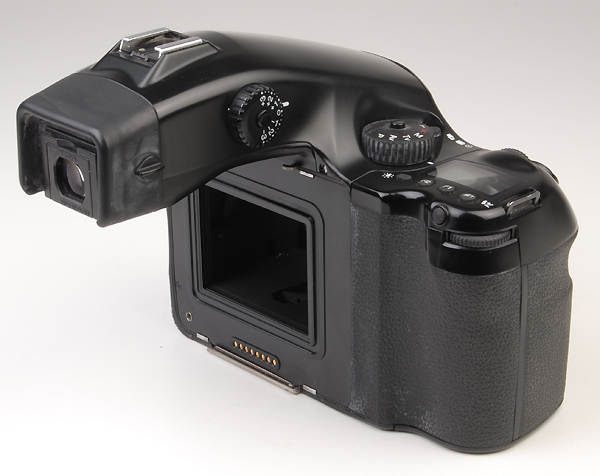 MAMIYA 645 AF D    (in vendita x pezzi di ricambio)