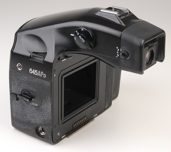 MAMIYA 645 AF D    (in vendita x pezzi di ricambio)