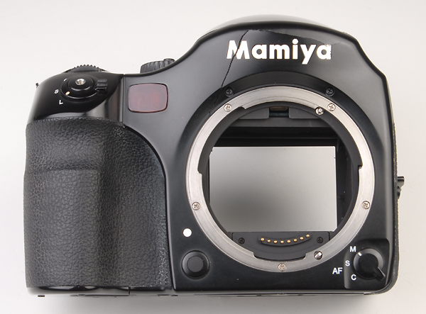 MAMIYA 645 AF D    (in vendita x pezzi di ricambio)