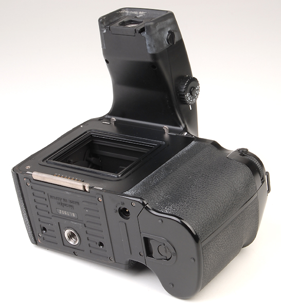 MAMIYA 645 AF D    (in vendita x pezzi di ricambio)