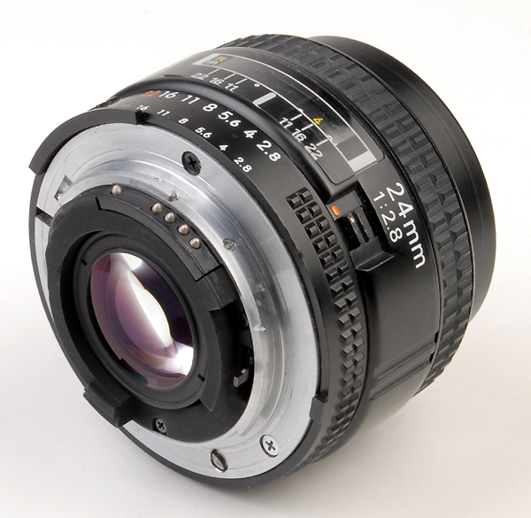 NIKKOR AF 24mm f.2.8   usato 