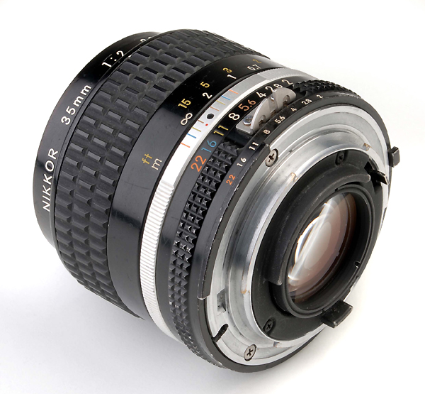 NIKKOR 35mm f.2 AI-S  (NIK42ep)  (in vendita)