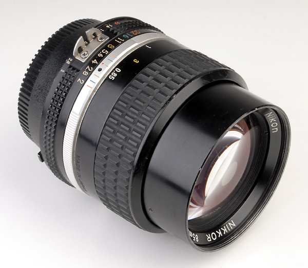 NIKKOR 85mm f.2 AI-S -1981 (NIK45EP)   (in vendita)