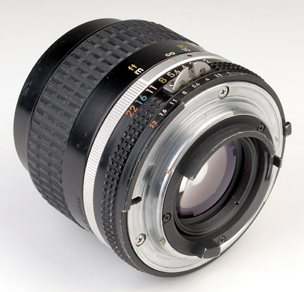 NIKKOR 85mm f.2 AI-S -1981 (NIK45EP)   (in vendita)
