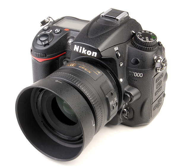 NIKON D 7000 + Nikkor 35mm f.1.8 AF-S    usato 