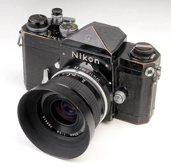 NIKON F + Nikkor 35mm f.2.8   (in vendita)