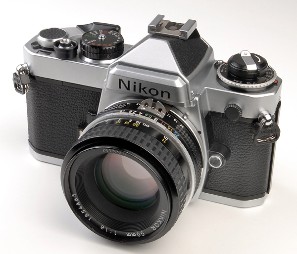NIKON FE          (in vendita)