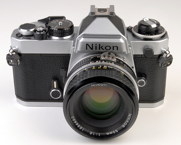 NIKON FE          (in vendita)