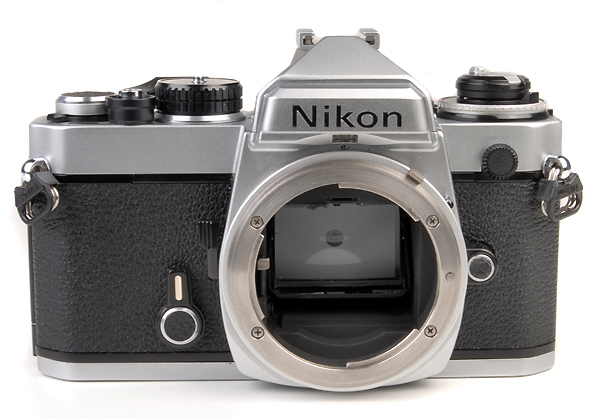 NIKON FE          (in vendita)