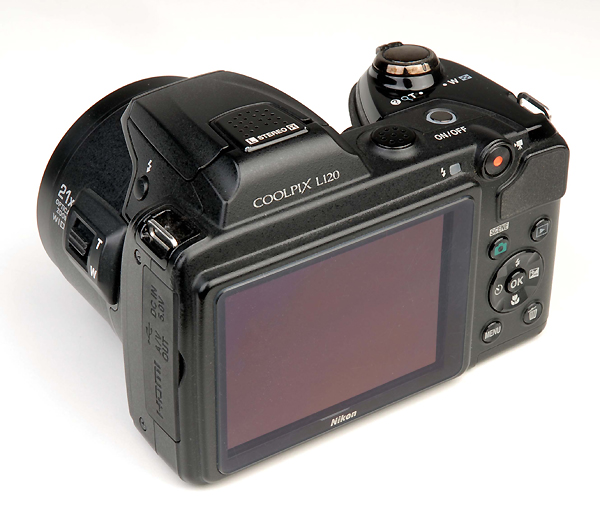 NIKON L120  usato