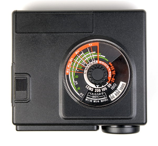 Flash NIKON SB-21  anulare per F3 (e fotocamere varie)(in vendita)