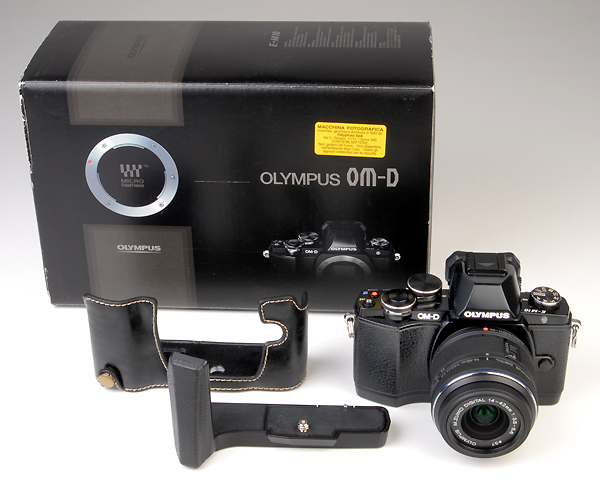 OLYMPUS EM-10 + 14/42mm f.3.5-5.6    usato