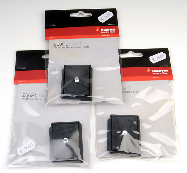 MANFROTTO piastra art.200 PL/light    nuovo