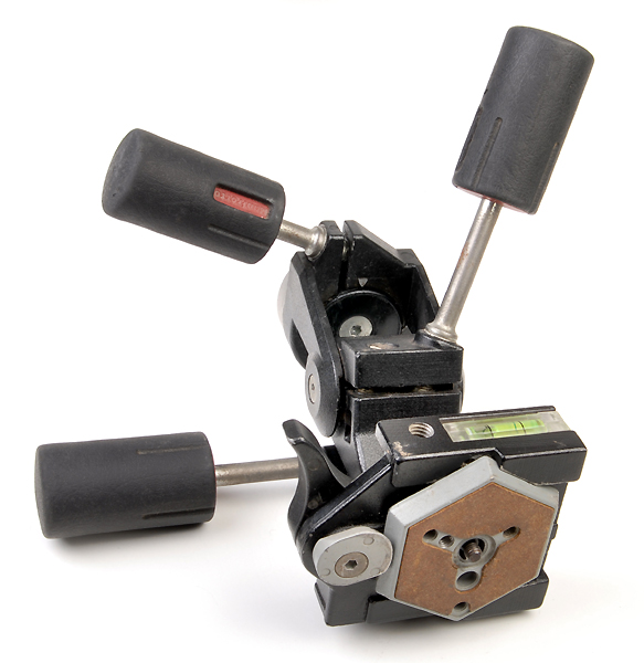 MANFROTTO testa 029MK2 tre movimenti - usato