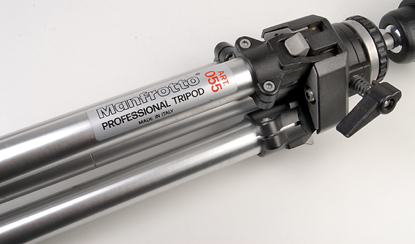 MANFROTTO art.055 + testa 222 Joistick   usato