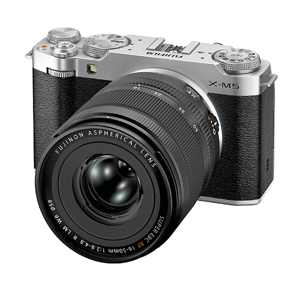 FUJI XM5 + 15/45mm XC   nuovo