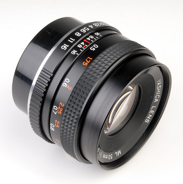YASHICA 50mm f.1.9 ML   (in vendita)