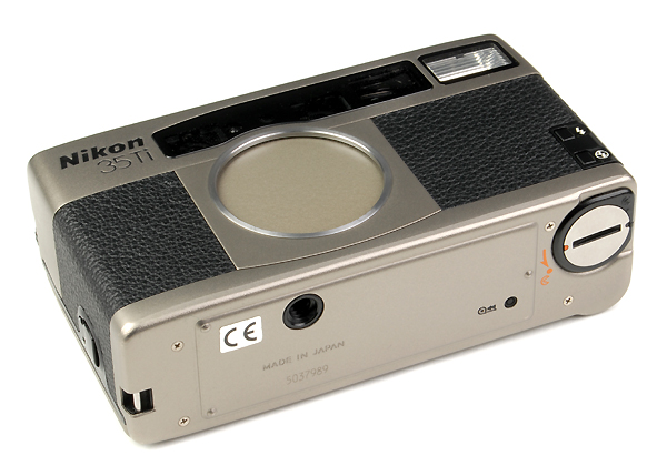 NIKON 35 Ti - usato 