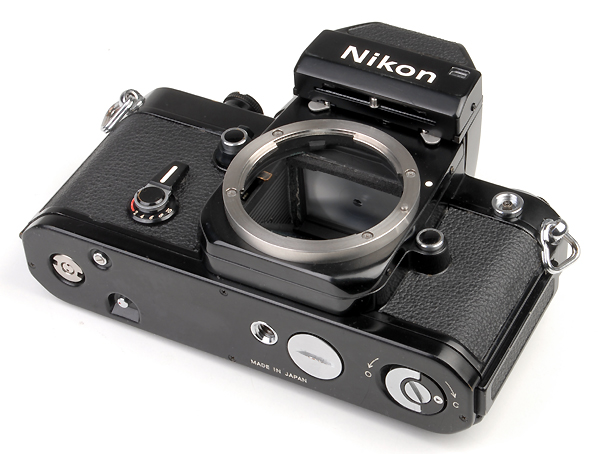 NIKON F2 - DP1 -1971 versione nera (2)