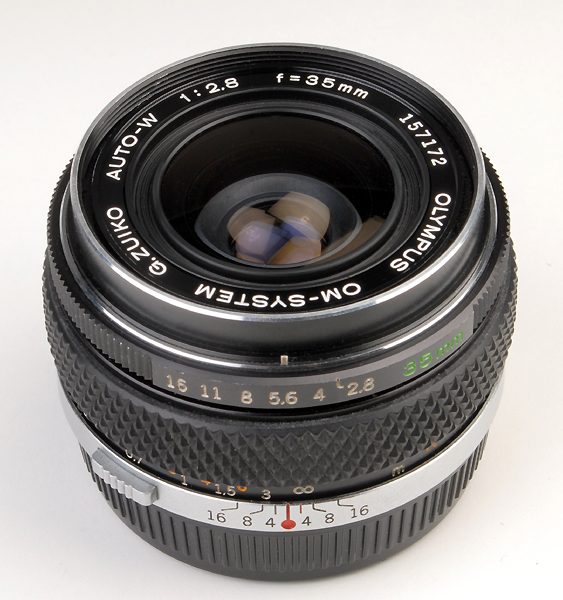 OLYMPUS Zuiko Auto W 35mm f.2.8    (in vendita)